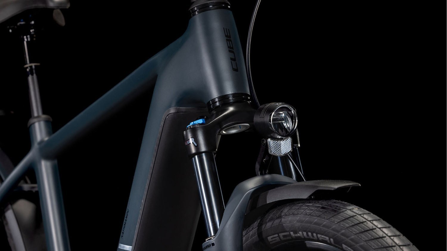 Cube Kathmandu Hybrid Comfort Pro 800 night´n´chrome – Bild 7