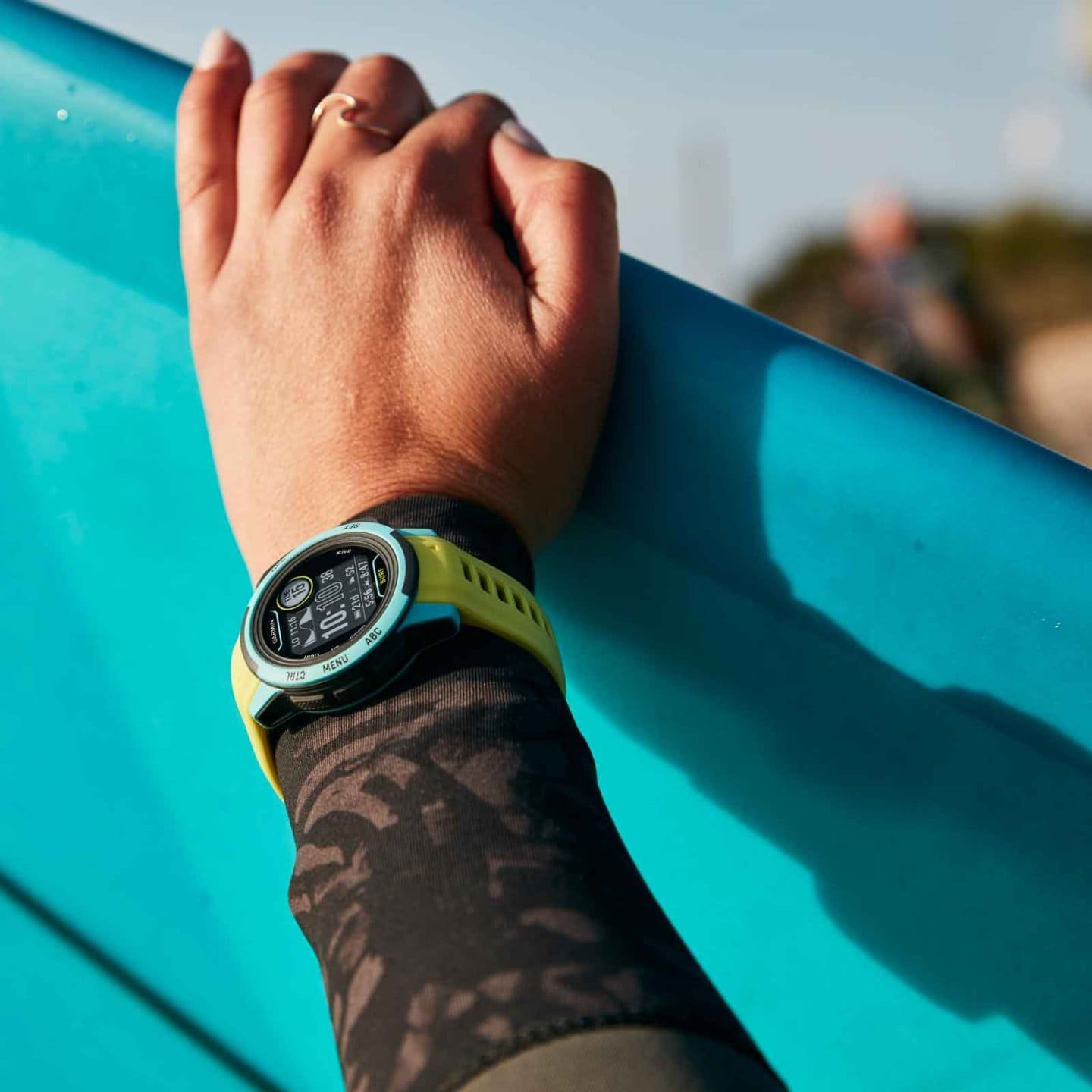 Garmin Instinct 2S GPS Smartwatch Surf Edition - waikiki – Bild 2